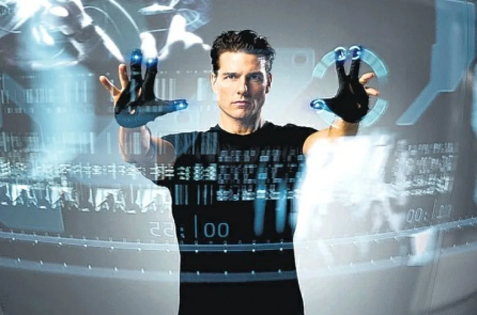 Tom Cruise manipulant l'interface gestuelle de Minority Report